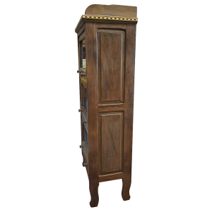 livreiro-3-portas-cast-médio(4)-1744831094