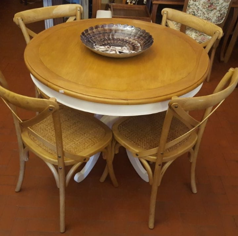 mesa-redonda-4-cadeiras